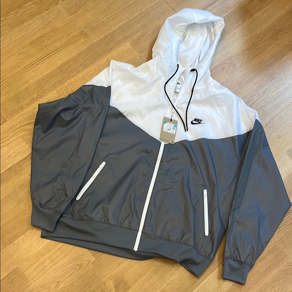 Nike Two-Tone Hooded Full Zip Windbreaker - Gray & White